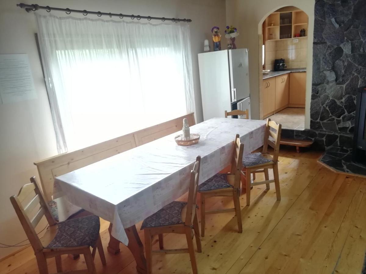 Villa Demeny Vendeghaz Sub Cetate Esterno foto